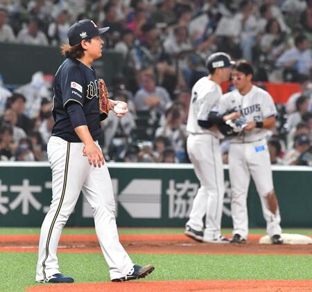 　６回、野村大に適時三塁打を打たれた宮城（撮影・持木克友）