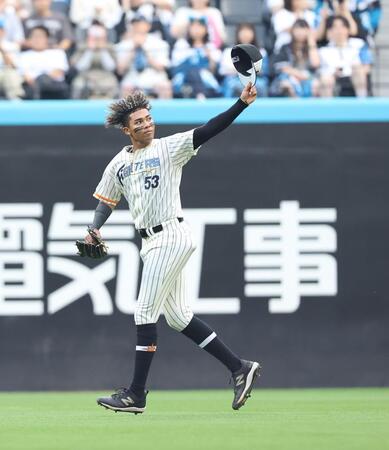 日本ハムが連勝で貯金１、単独３位浮上　水谷が初球先頭打者本塁打、万波２階席へ弾丸ライナー１３号　金村はプロ初完投逃すも４勝目