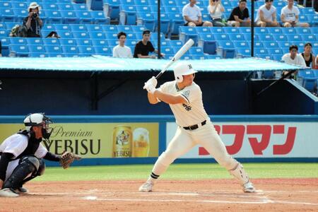 二松学舎大付は４回戦突破　プロ注目のスラッガー片井にスカウト熱視線「強く振れていることは評価」