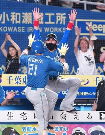 日本ハムが新庄政権初Ａクラスターン！前半戦５連勝締め　清宮が大爆発「サイクル超え」２打席連発含む４安打