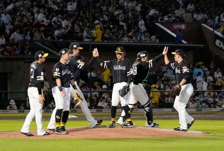 ソフトバンクに優勝マジック４２点灯　山川がキング独走の１７、１８号で５打点　モイネロが７回１失点で７勝目