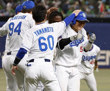 中日・松村　逆転サヨナラ犠打「気持ち良かった」　２日から首位広島戦へ