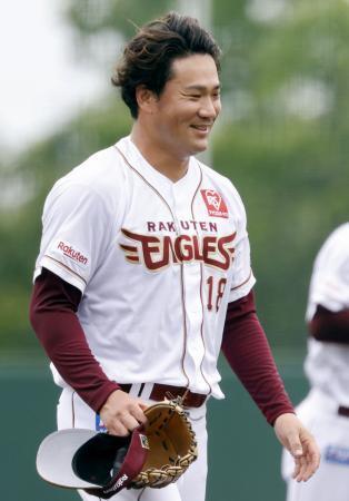 　富士大とのファーム練習試合で実戦復帰を果たした楽天・田中将＝森林どりスタジアム泉