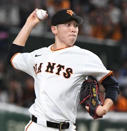 　広島打線に立ち向かう戸郷（撮影・佐藤厚）