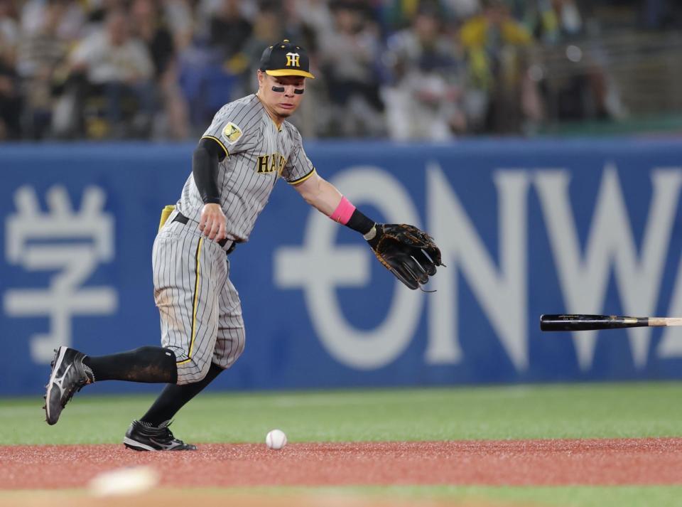 心折れるヤクルト 球団設立55周年企画】レジェンドOBファーストピッチに松岡弘さんと