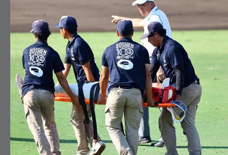 智弁和歌山　審判員が笑顔で足をつった選手に駆け寄る→担架運ばれるまで寄り添い「若くていい感じや」