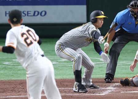 　３回、一塁内野安打を放つ及川（撮影・金田祐二）