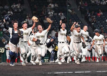 大社　１０７年ぶり夏２勝！乱の夏に公立校が新たな“神話”　延長タイブレークで創成館に劇勝