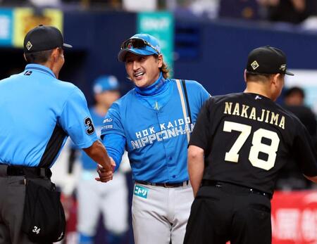 【写真】日本ハム・清宮　試合後に京セラドームから甲子園へ　母校・早実の後輩たちの戦いをそっと見守る