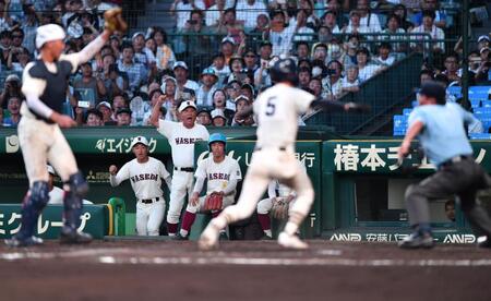 【写真】早実・和泉監督も感動の涙「今日の敗戦は監督を辞めても覚えている」