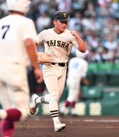 　６回、中村心大を三振に仕留めガッツポーズを決める大社・馬庭優太（撮影・開出牧）