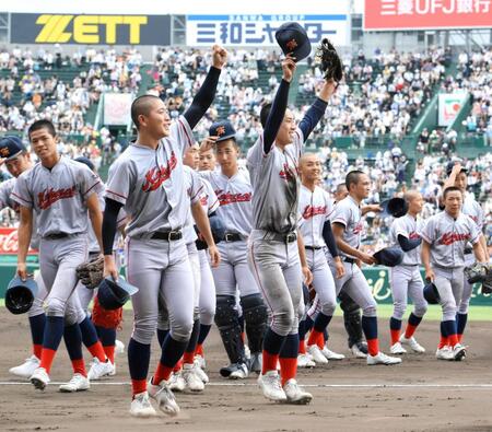 京都国際・中崎　新庄パワーを完封　完全アウェー振り払う完投星　今大会最多タイ１４Ｋ