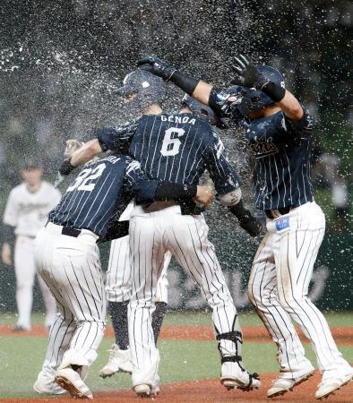 西２-１オ（２２日）　西武、オリックス３連戦３連勝