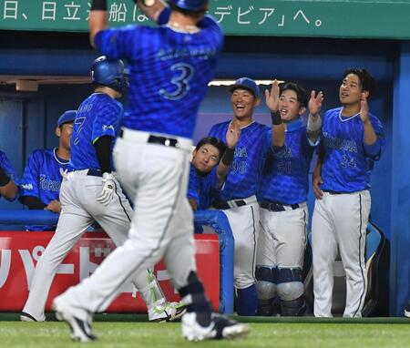 ＤｅＮＡが逆転勝ち　２年目の吉野がプロ初勝利　山本、佐野、桑原が３発で援護