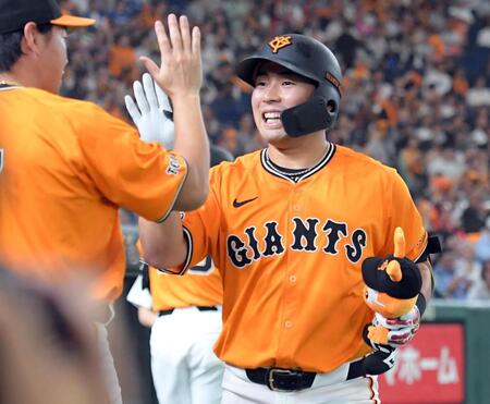 巨人が快勝で連敗ストップ　プロ初２番起用の浅野がプロ初猛打賞、２号先制ソロなど４安打２打点３得点