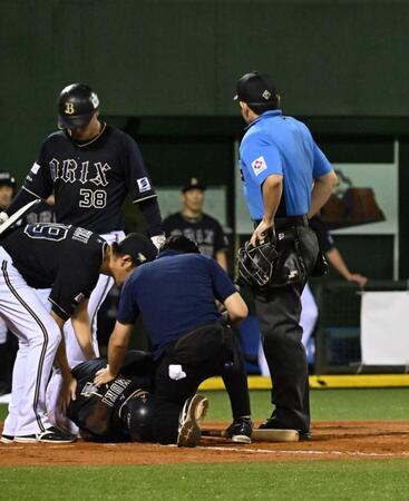 ソフトバンクが３連続押し出し四死球で勝ち越される　小久保監督はベンチで呆然