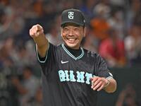 　ＤｅＮＡに勝利し、笑顔を見せる阿部監督