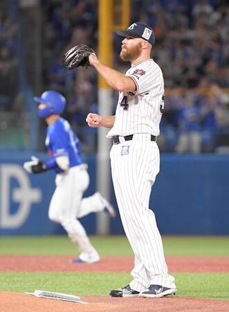 ヤクルト・サイスニードが開始５分で４失点　中日打線に１イニング３被弾　天見上げる