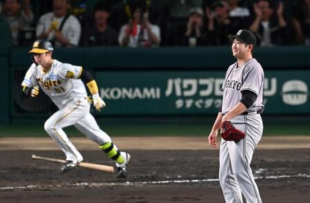 巨人・菅野が怒　阿部監督は呆然　阪神・才木は驚く　送りバントのスイング判定を巡って明暗