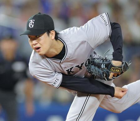 　ＤｅＮＡ打線を相手に力投する山崎伊（撮影・西岡正）