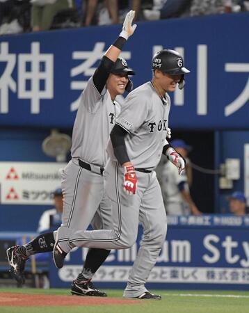 巨人　１２得点の快勝で優勝Ｍ３！岡本和２７号＆坂本７号トドメ弾　２位阪神と２差、最短Ｖ２８日