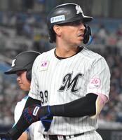 　７回、遊併殺に倒れるソト（撮影・持木克友）