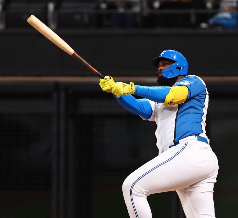 レイエス選手のバットです BDY4EVGPKJORDN6CIRTHZDLBSA.jpg