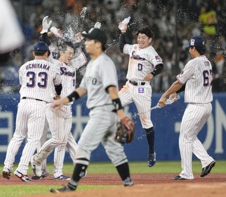 ヤ５-４巨（２９日）　ヤクルトが逆転サヨナラ