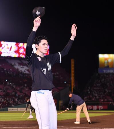 今季１０勝目を挙げたロッテ・佐々木朗希　２９日にはオリックス宮城へ誕プレを贈る　「大切な友達の１人」