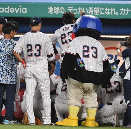 【写真】試合前から村上が号泣してしまったシーン　青木の言葉に耐え切れず