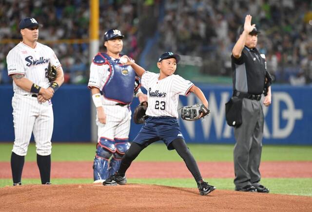 青木宣親引退試合　試合球　ファウルボール プロ野球:ヤクルト青木宣親らの引退試合に思う、真剣勝負の