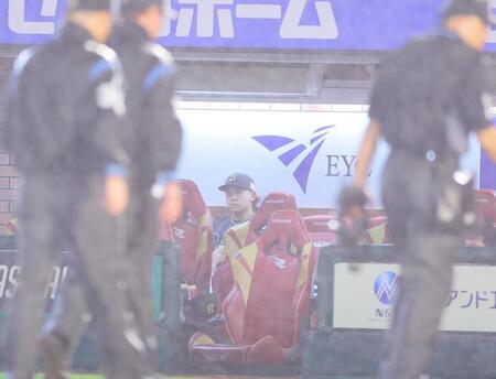 オリックス・宮城は涙止まらず　無念の降雨コールドで防御率のタイトル届かず　４０分中断、懸命の整備も再開ならず