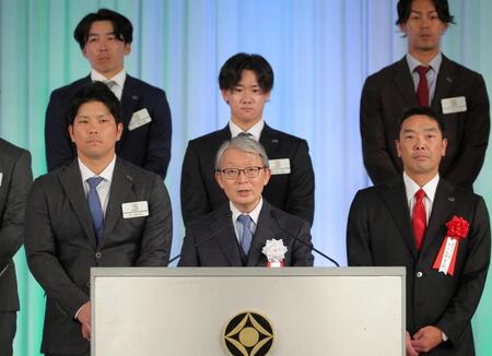 巨人リーグ優勝祝賀会　渡辺恒雄主筆は欠席「先週、微熱が出た。大事を取って欠席」