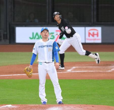 日本ハム・加藤が七回途中２失点で降板　痛恨ソロ２発を食らう　佐々木との投げ合いでリードを許す