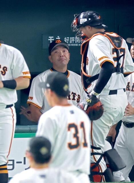 巨人３連敗で崖っぷち 暴投で決勝点献上