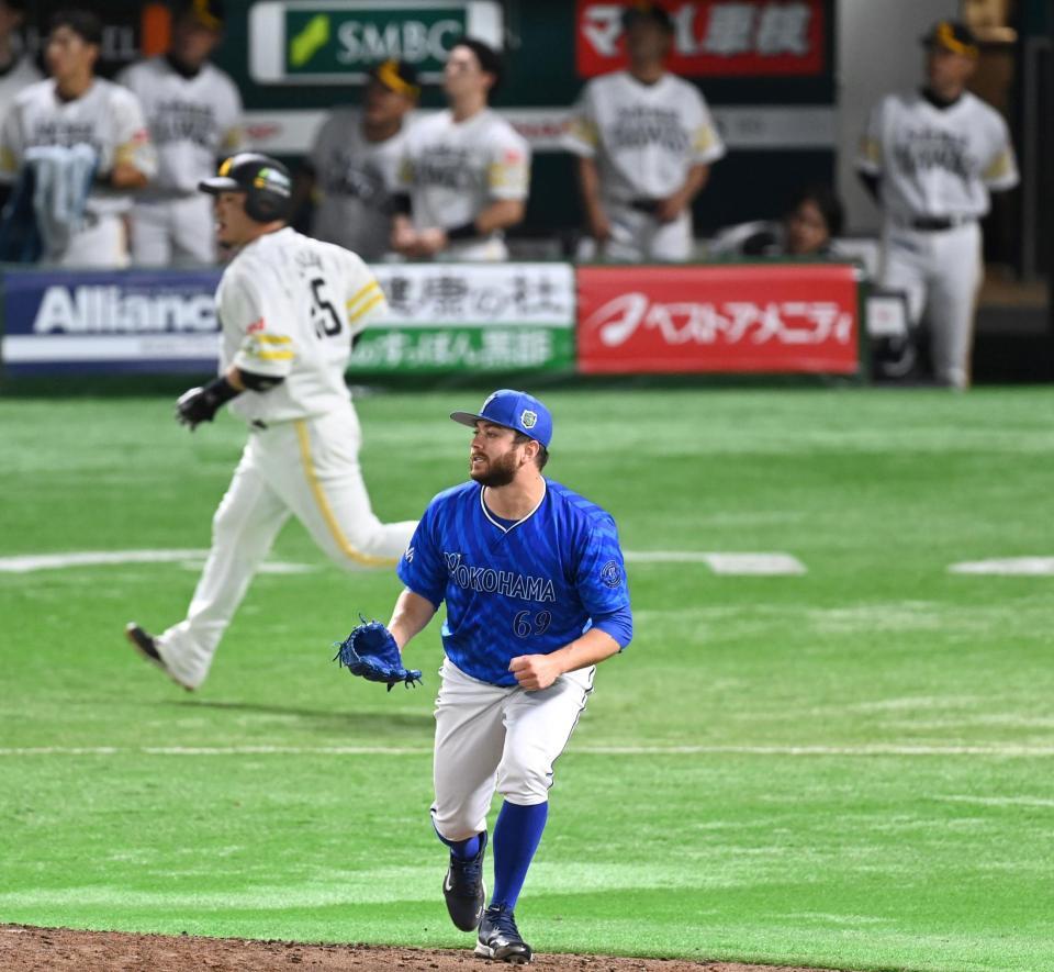 　４回、山川を打ち取るケイ（撮影・飯室逸平）