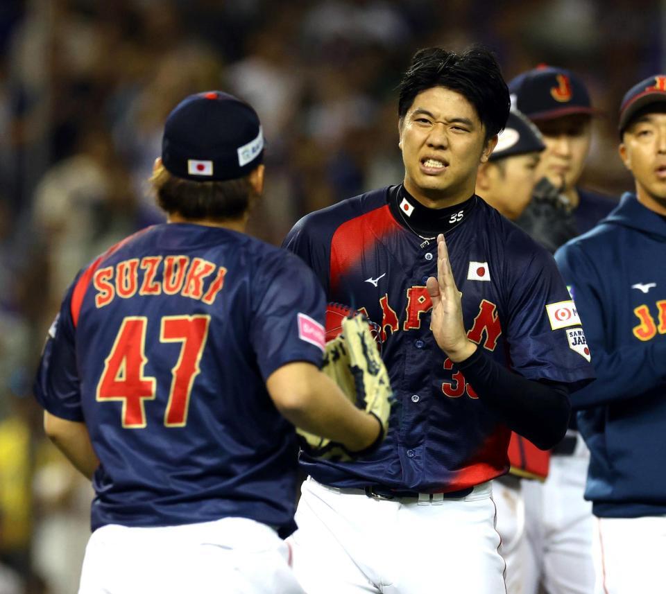 　６回途中、降板する才木（撮影・山口登）