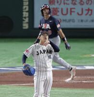 　５回、トーマスに先制ソロを浴びる隅田（撮影・金田祐二）