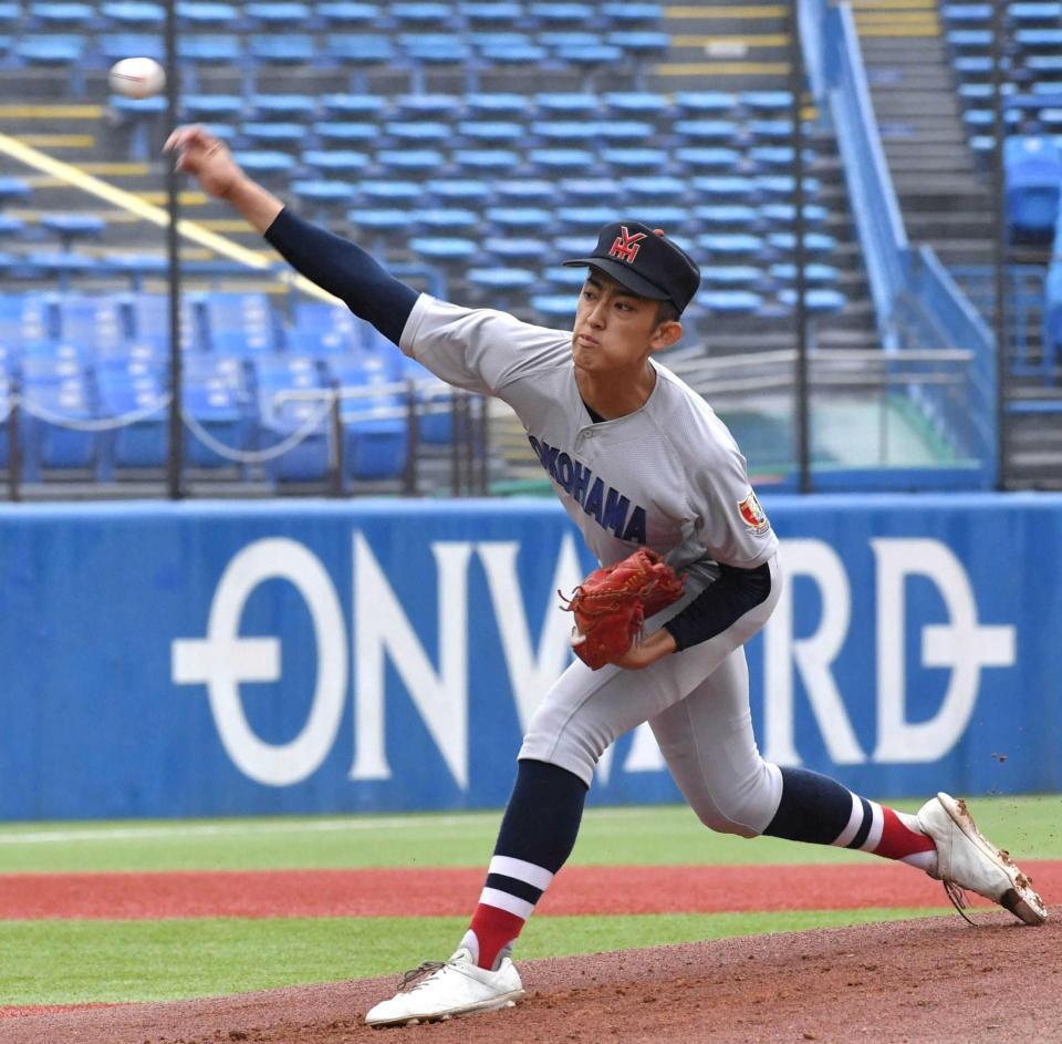 　好投を見せる横浜・織田（撮影・持木克友）