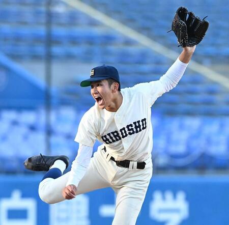 　気迫の投球で１８４球を投じた広島商・大宗（撮影・園田高夫）