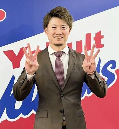 ヤクルト・西川　来年３３歳、目標３３盗塁「取れたらいい」１７００万増、３３００万円でサイン