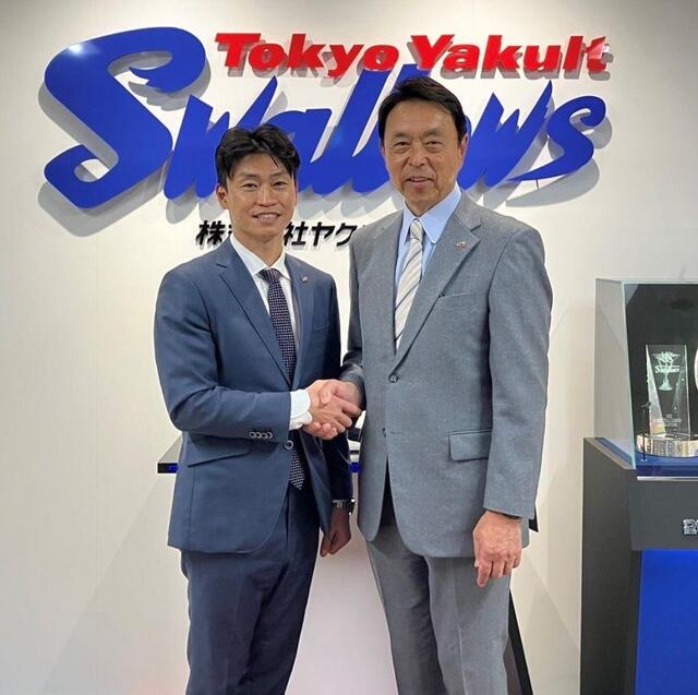 ヤクルトスワローズ　青木宣親　実使用サングラス ヤクルト 青木宣親氏がGM特別補佐就任「もともと興味があった」球団