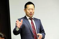 　球団事務所で行われた監督コーチ会議に出席した三木監督（代表撮影）