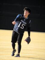 　キャッチボールを再開した中村優