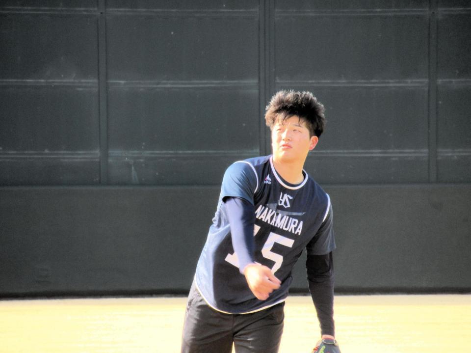 　キャッチボールを再開した中村優