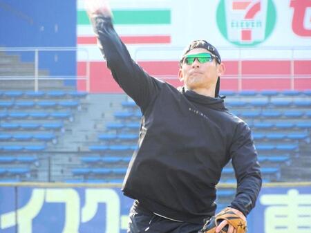 ロッテ 今年40歳の荻野、目標はリーグV「経験したことがないので、そこだけを目指して」昨季は盗塁0「今季はまずは盗塁1を記録したい」