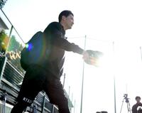 　グラウンドに姿を見せた田中将（撮影・伊藤笙子）