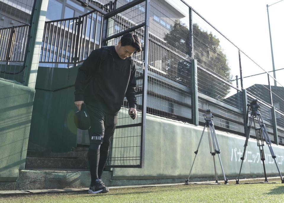 　グラウンドに姿を見せた田中将（撮影・伊藤笙子）