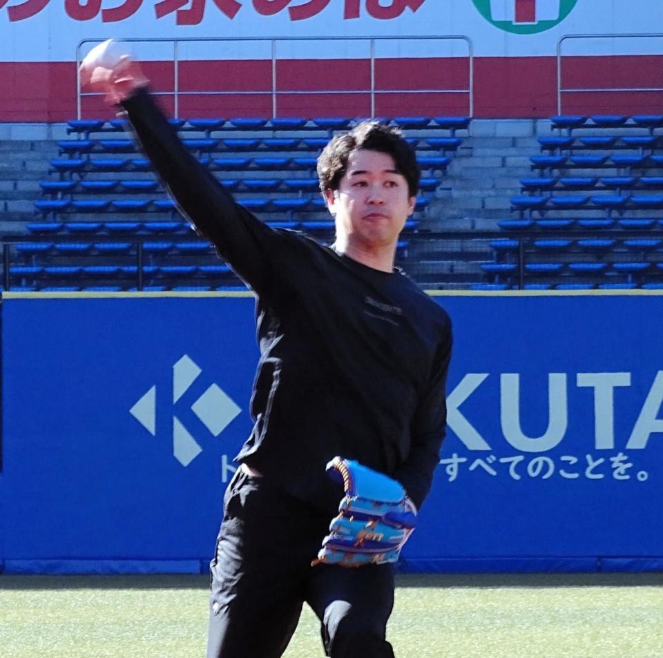 自主トレを公開した種市