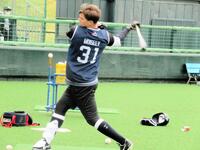 　ティー打撃を行うモイセエフ